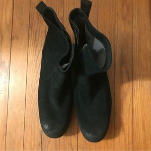 UGG Mens 12 Black Suede Ankle Boots with side zipper; Never worn